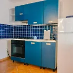In With Swimming Pool In 公寓式酒店 3*
