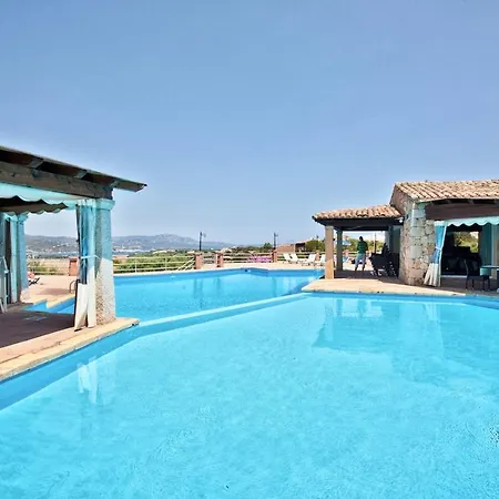 In With Swimming Pool In Porto Rotondo