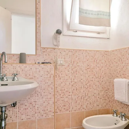 Ξενοδοχείο με διαμερίσματα In With Swimming Pool In